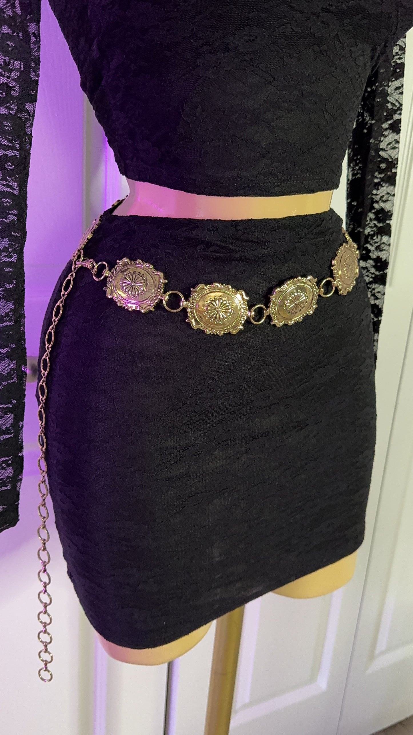 Almond Chain Belt - Gold